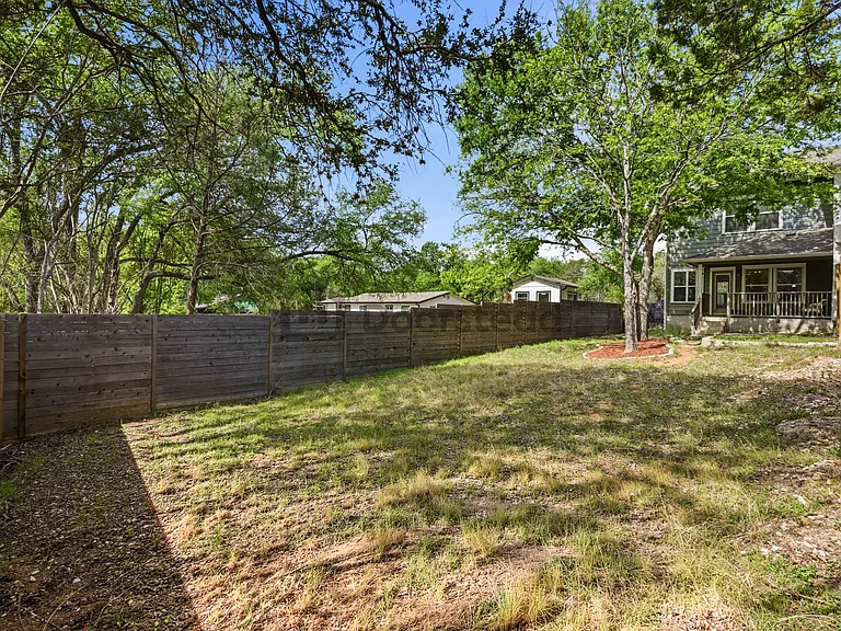 4803 Pecan Springs Rd #B — Photo 20