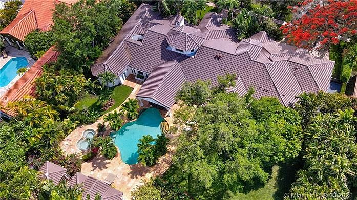 1st image of 821 Sorolla Ave