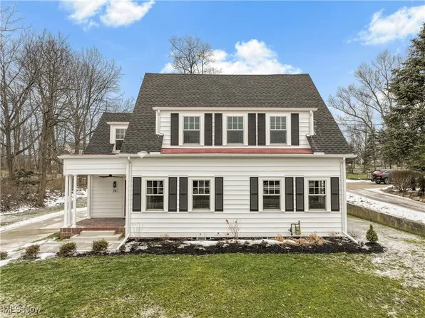 74 S Chillicothe Rd, Aurora, OH 44202
