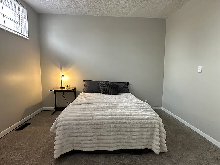 807 Spacious Bedroom - freshly painted, new carpet and natural lighting from windows
