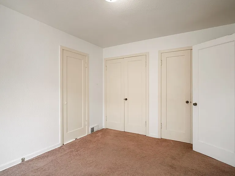 EN - 908 Bryan St — Photo 14
