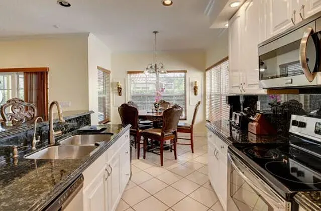 10885 La Salinas Cir #10885 — Photo 14