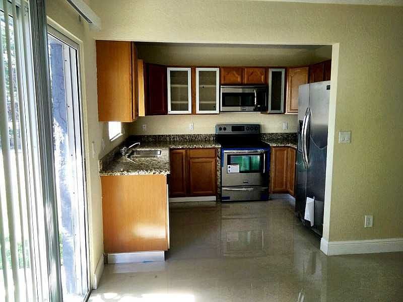 1st image of 2430 NE 10th Ave
