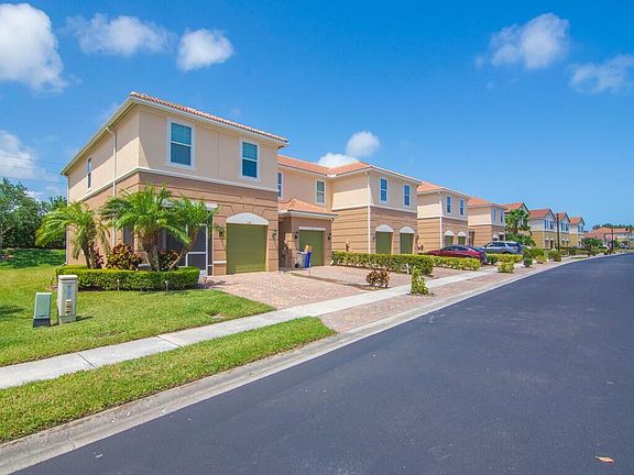 5th image of 1073 Normandie Way