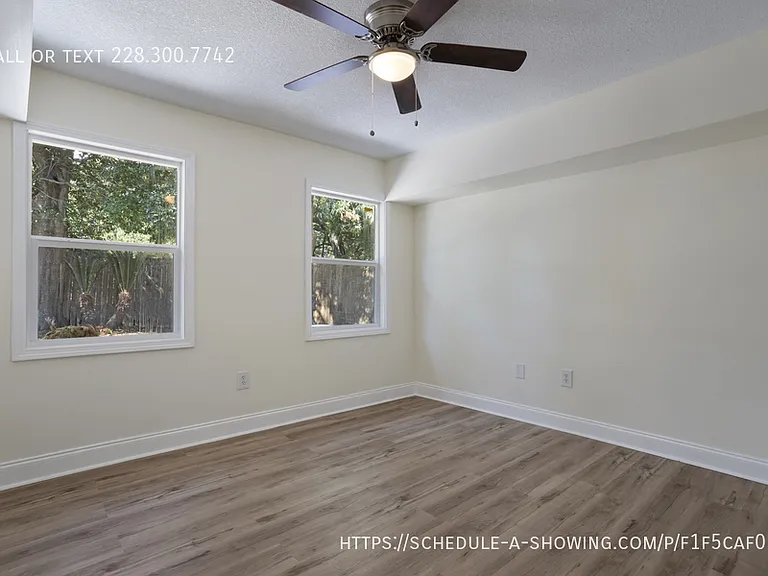 122 Carroll Ave — Photo 24