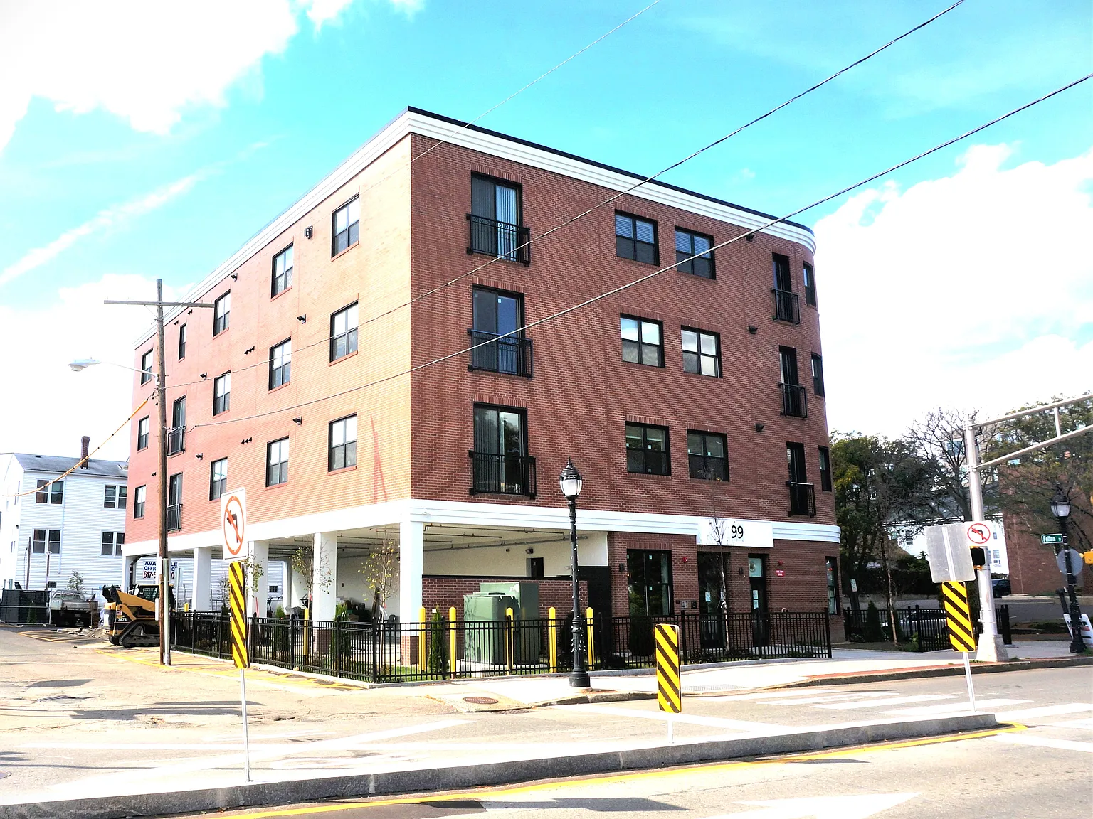 2 bed, 1081 sqft, $3,150 — Photo 2