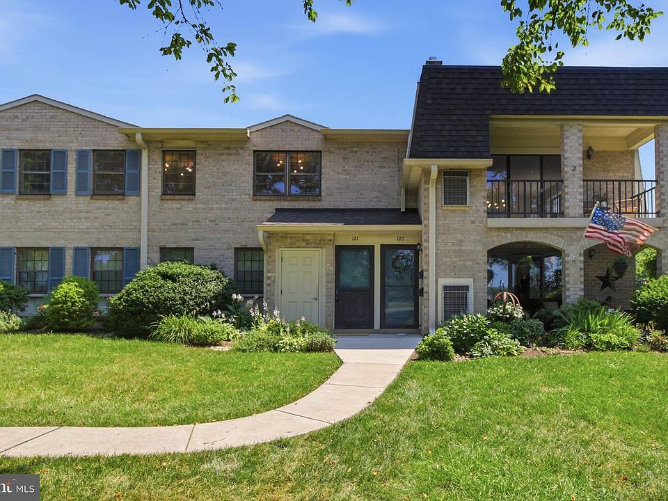 1st image of 121 Valleybrook Dr