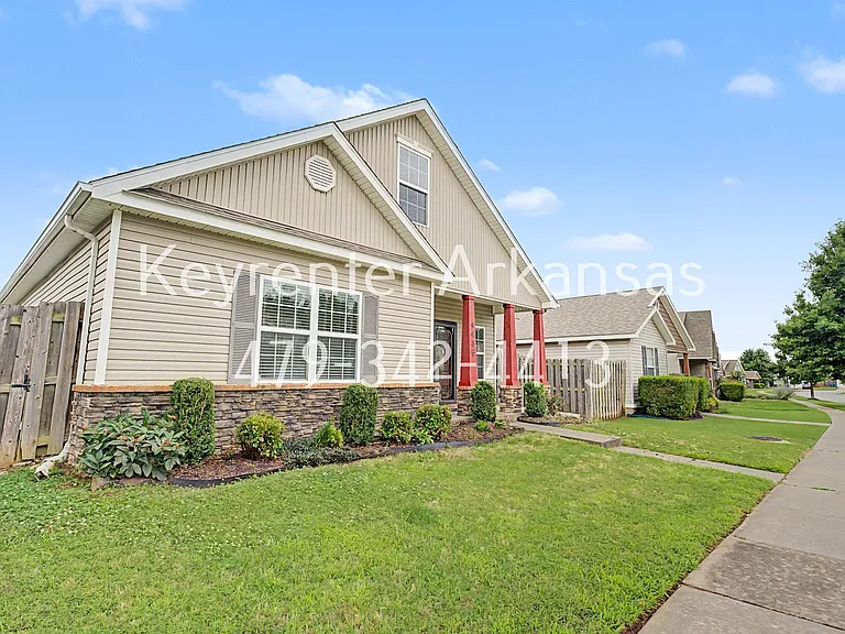 4435 W Pecan St — Photo 3
