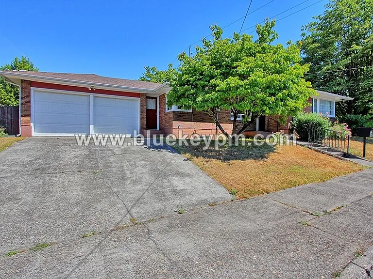 1102 NW 41st St — Photo 4