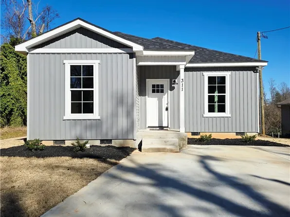 311 Tribble St, Seneca, SC 29678