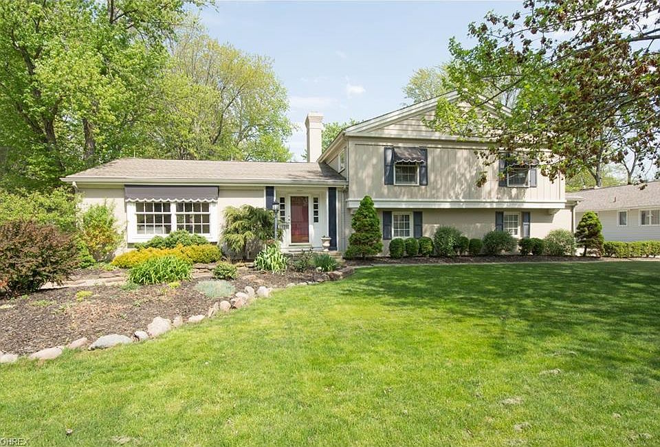 1st image of 3929 Savoy Dr