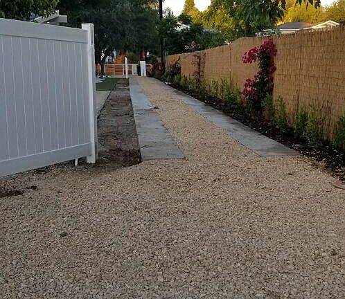 3rd image of 5707 1/2 Melvin Ave
