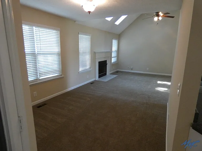 419 Conhocken Ct — Photo 23