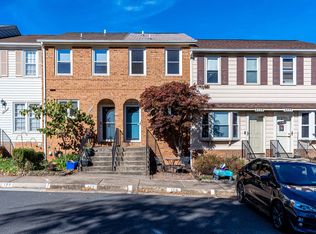 4227 Claret Ct, Chantilly, VA 20151