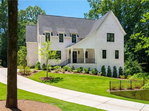 41 Carlton Dr NE, Atlanta, GA 30342