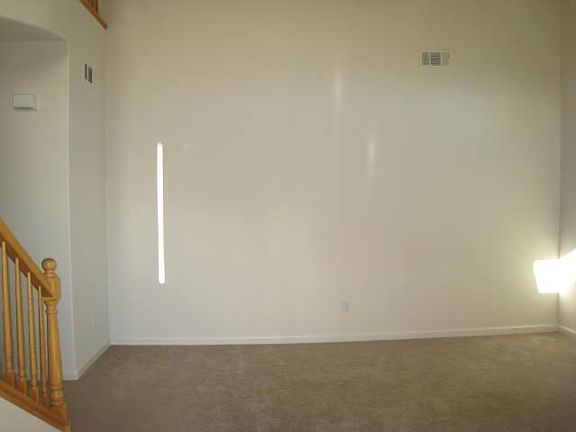 5th image of 1068 Woodcrest Ct