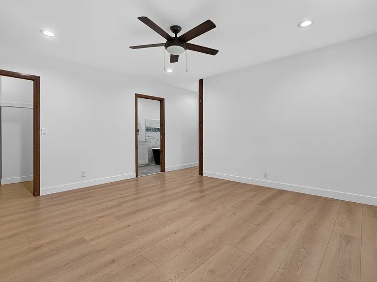 1811 N Avon St — Photo 11