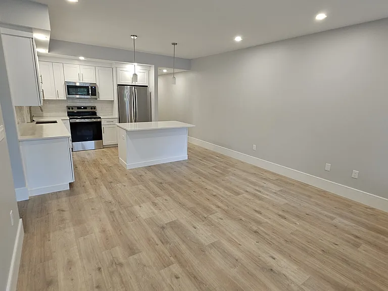 124 Kenrick St #3 — Photo 1