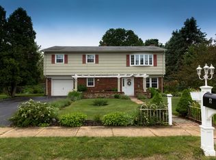 6 Sunnyside Dr, Kenvil, NJ 07847
