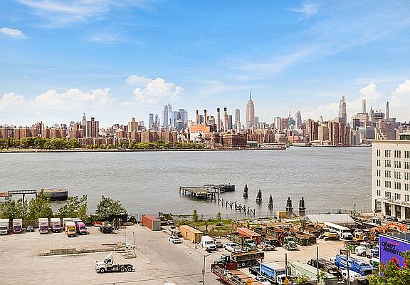 5th image of 58 Metropolitan Ave APT 5C