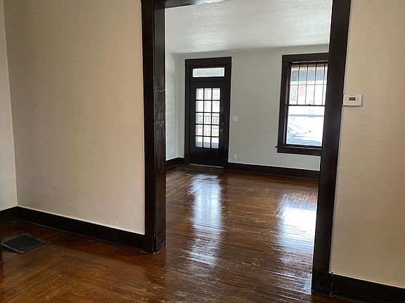 4th image of 612 N 13th St #612