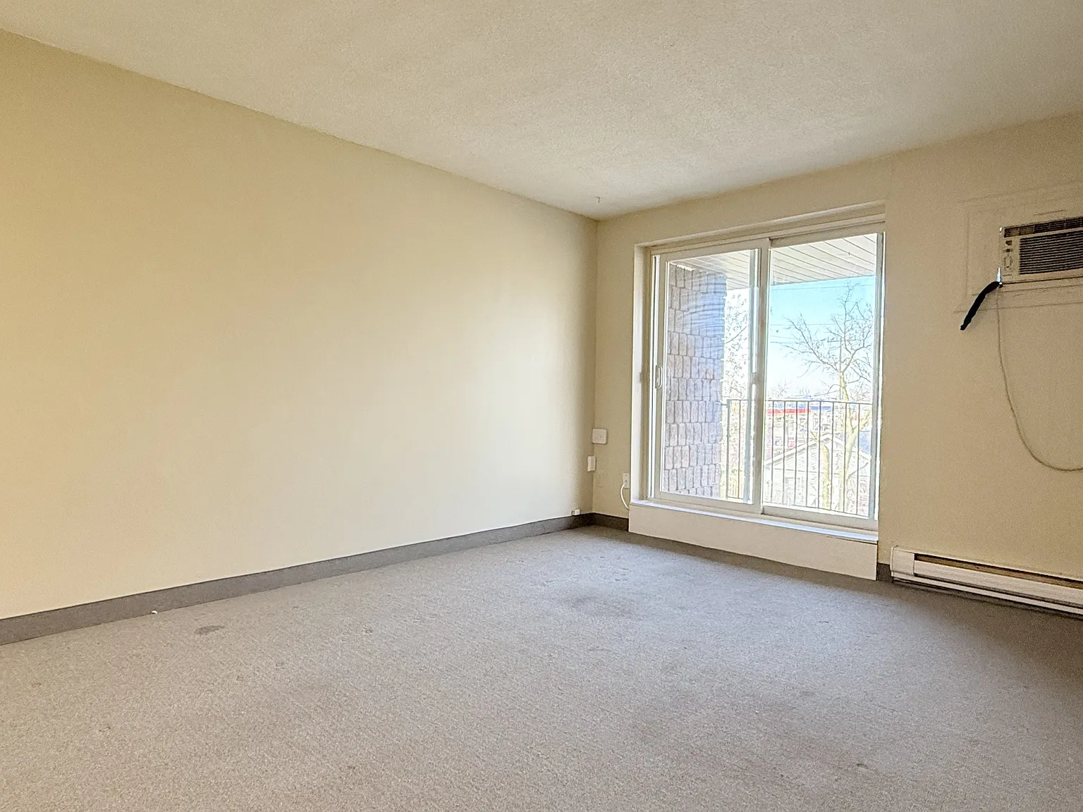 2 bed, $1,450 — Photo 4