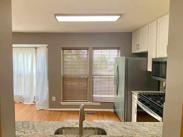 12081 Country Mill Dr — Photo 5