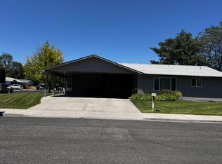 306 Ridgeway Dr #A, Twin Falls, ID 83301