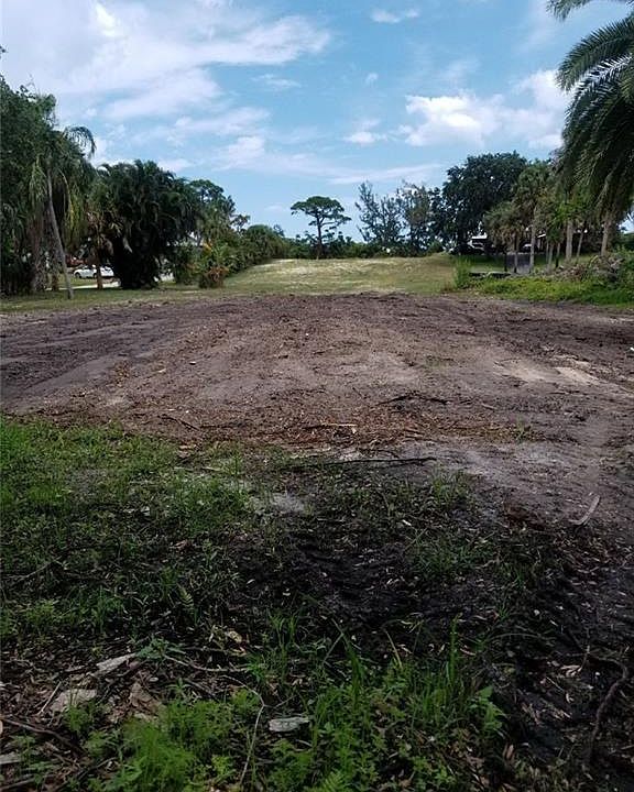 1st image of 2863 SE Saint Lucie Blvd