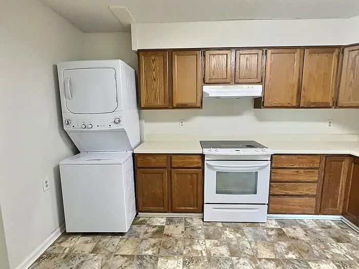 1515 E Franklin St #16 — Photo 13
