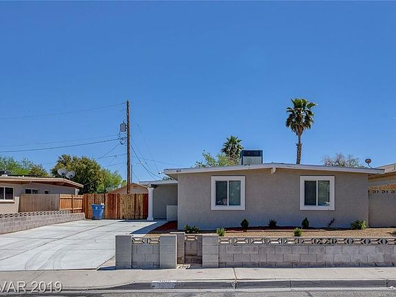 3rd image of 4815 Newton Dr