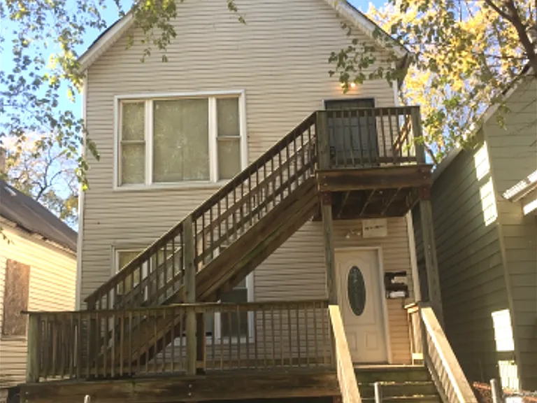 11532 S Yale Ave — Photo 1
