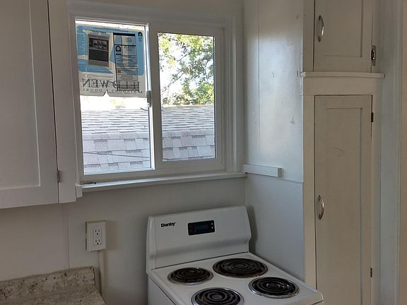 2nd image of 326 W Pinkley Ave #2