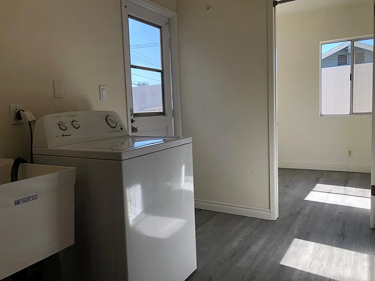 2817 Merlin Ave — Photo 23