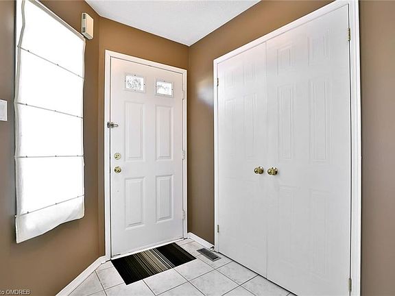 4th image of 44 Glenashton Dr