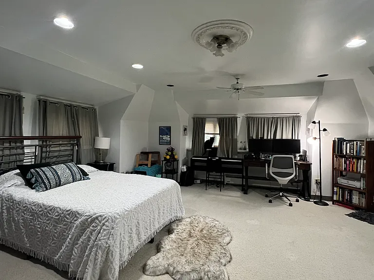 1036 Beechwood Blvd #1 — Photo 3