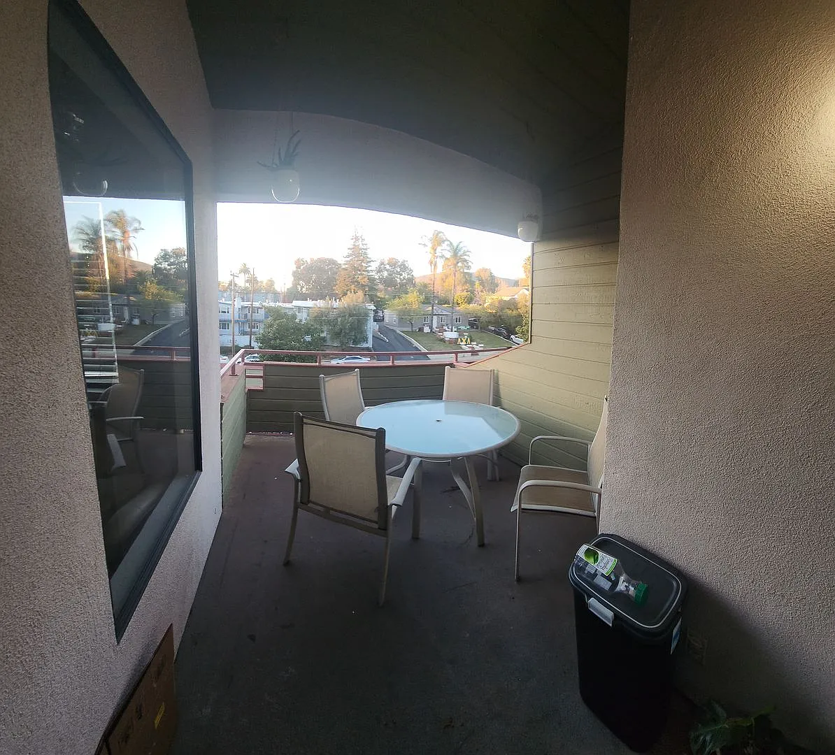 2 Bed 2 Bath literally less than 700 feet from Campus entrance! — Photo 2