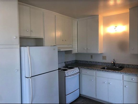 5th image of 1050 Beech St APT 109
