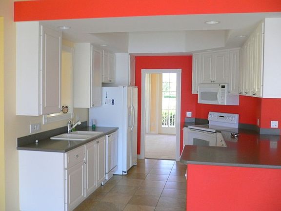 5th image of 12390 SW Elsinore Dr