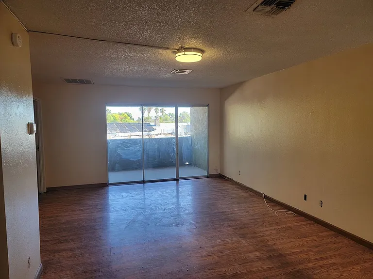 1773 E Harmon Ave — Photo 26