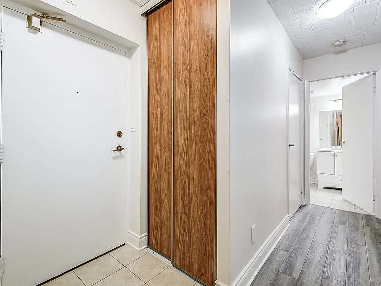 82 Delaware Ave — Photo 10