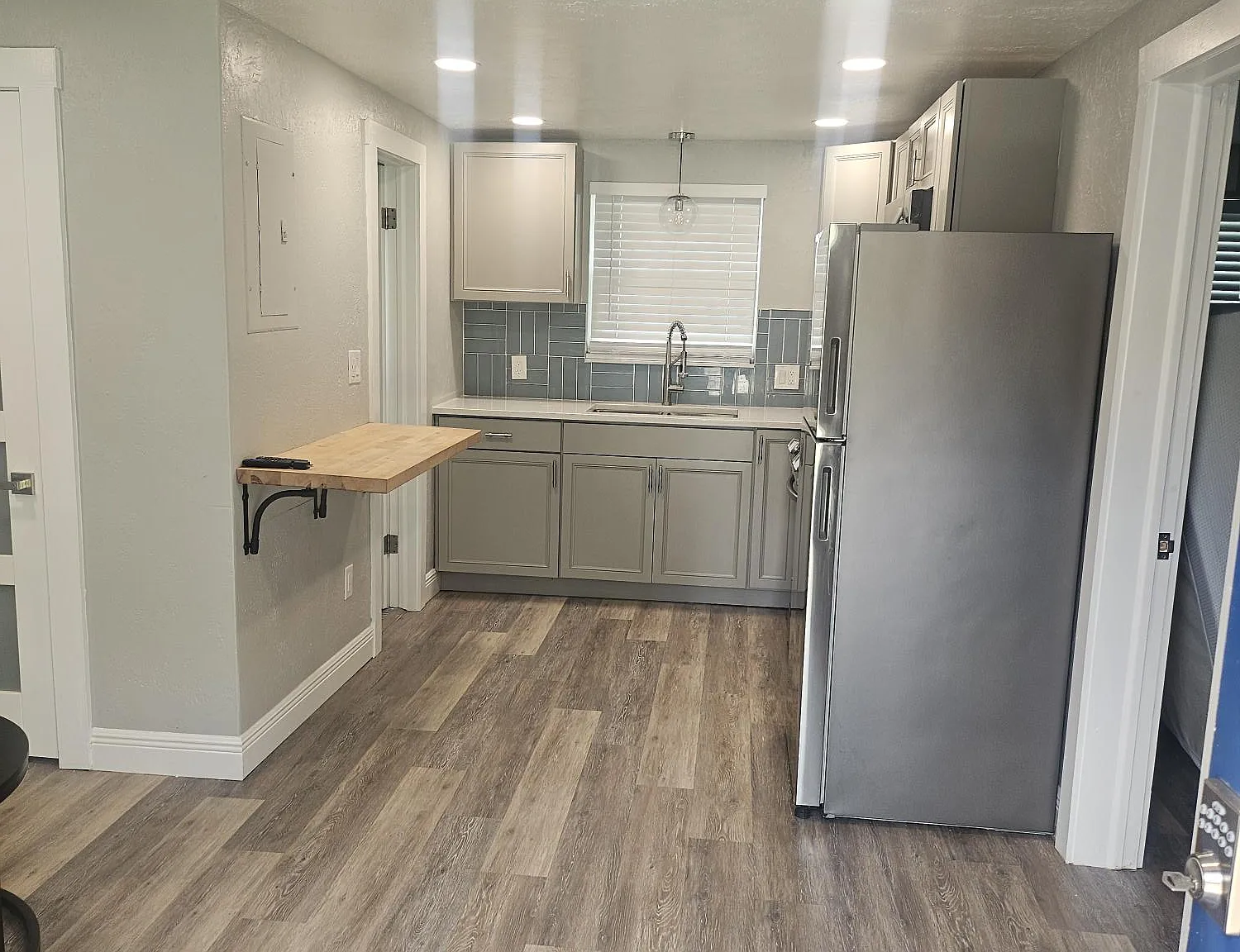 1 bed, 700 sqft, $1,300 — Photo 4