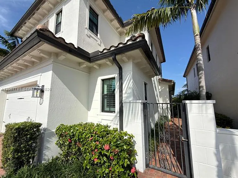 455 SW 113th Ln #0 — Photo 32