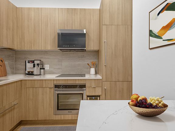 5th image of 404 W 51st St APT 3B