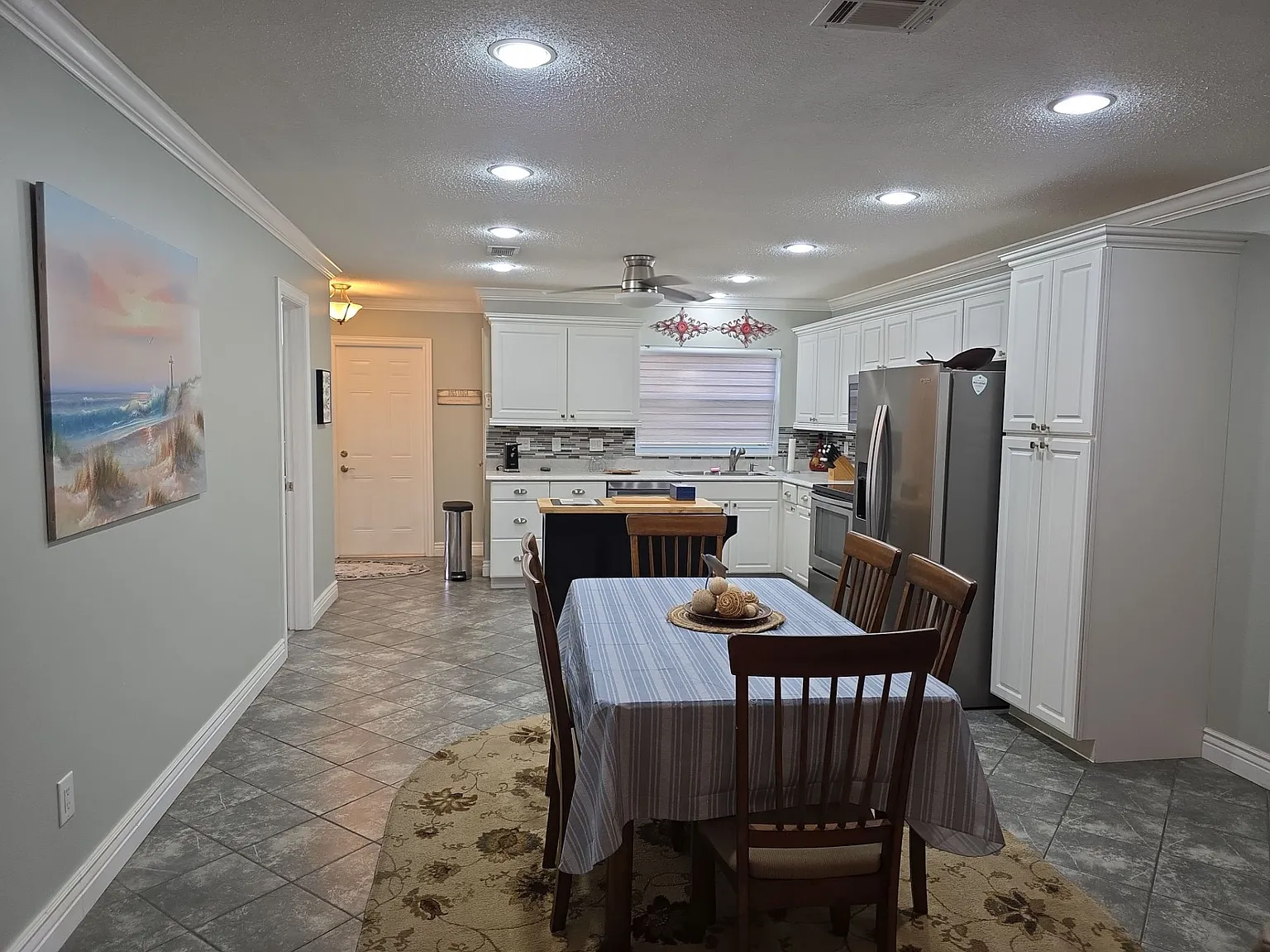 2 bed, 2.0 bath, 1140 sqft, $1,600 — Photo 3