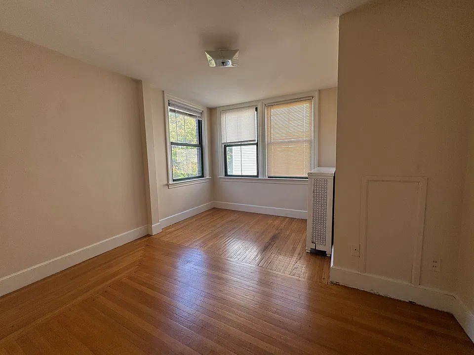 322 Broadway #3