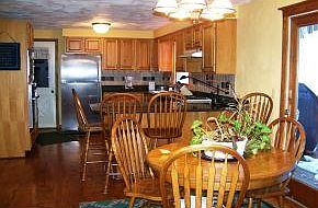 4th image of 17 Midwood Dr