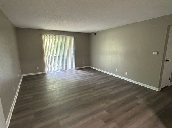 1031-11 S Brookside Ave