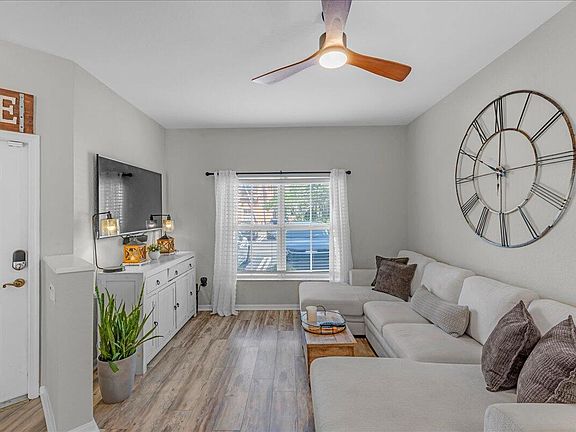 5th image of 128 Lake Monterey Circle