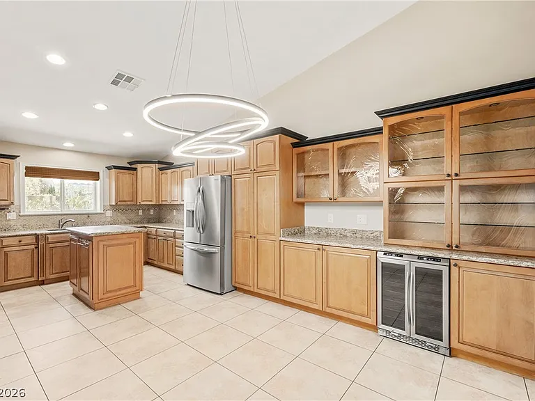 6288 Fisher Ave — Photo 2